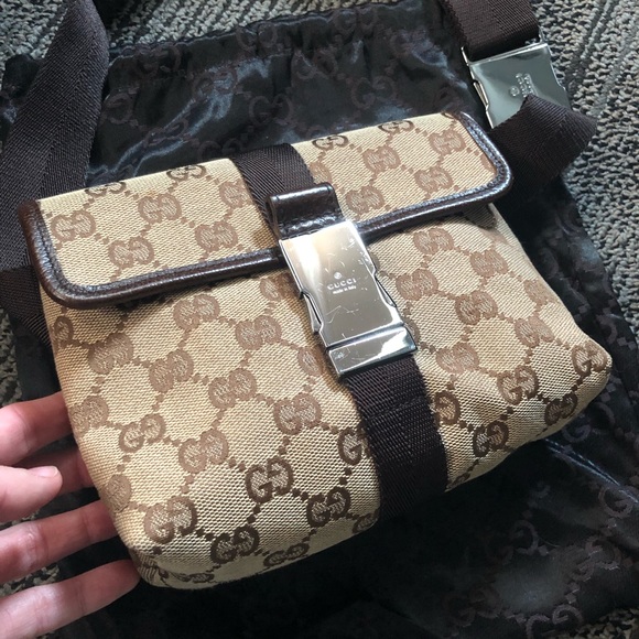 GUCCI WAIST BAG BUM BAG FANNY PACK GG - Picture 2 of 8